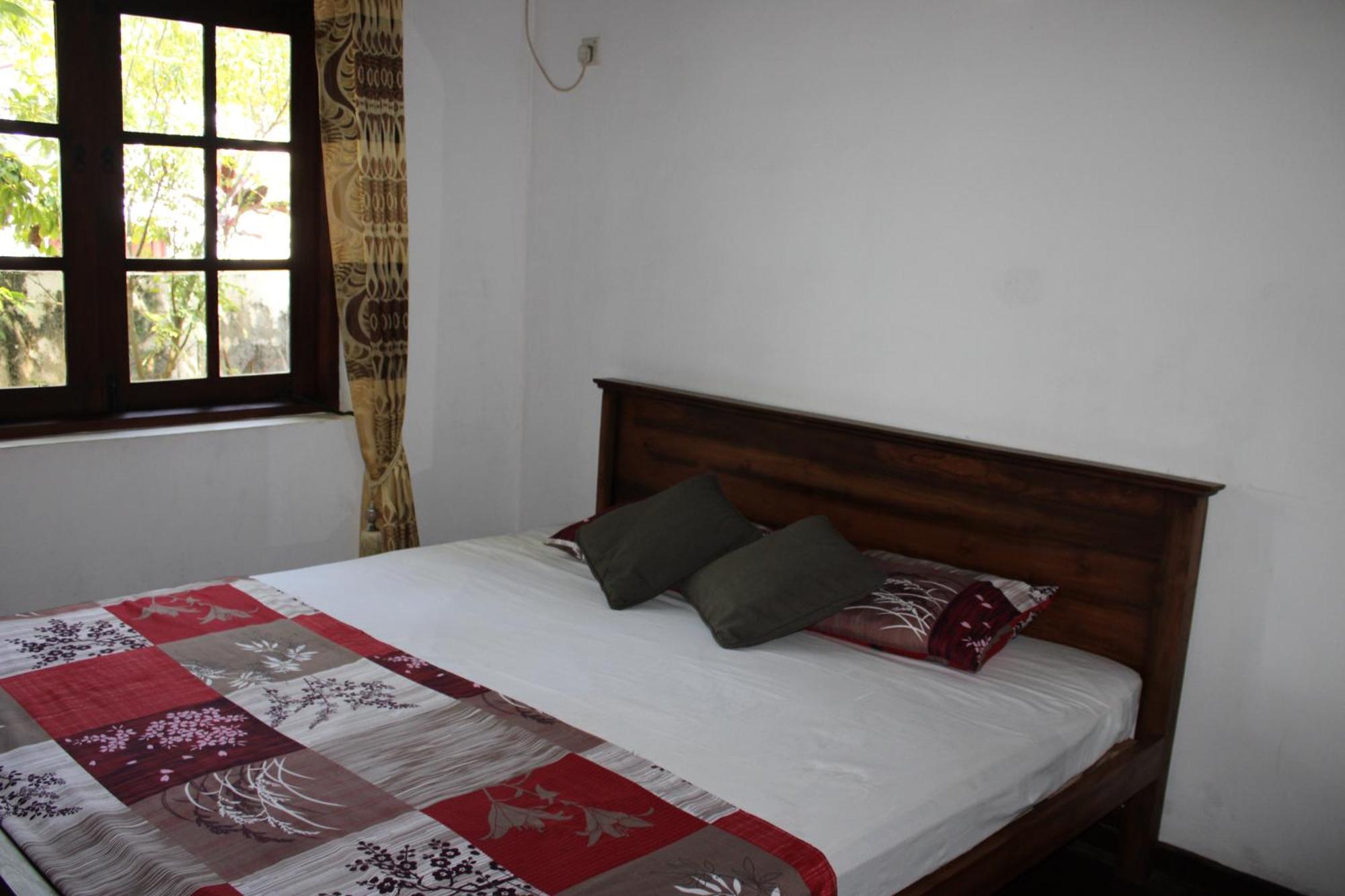 Hotel Olideb Gedara à Negombo Extérieur photo