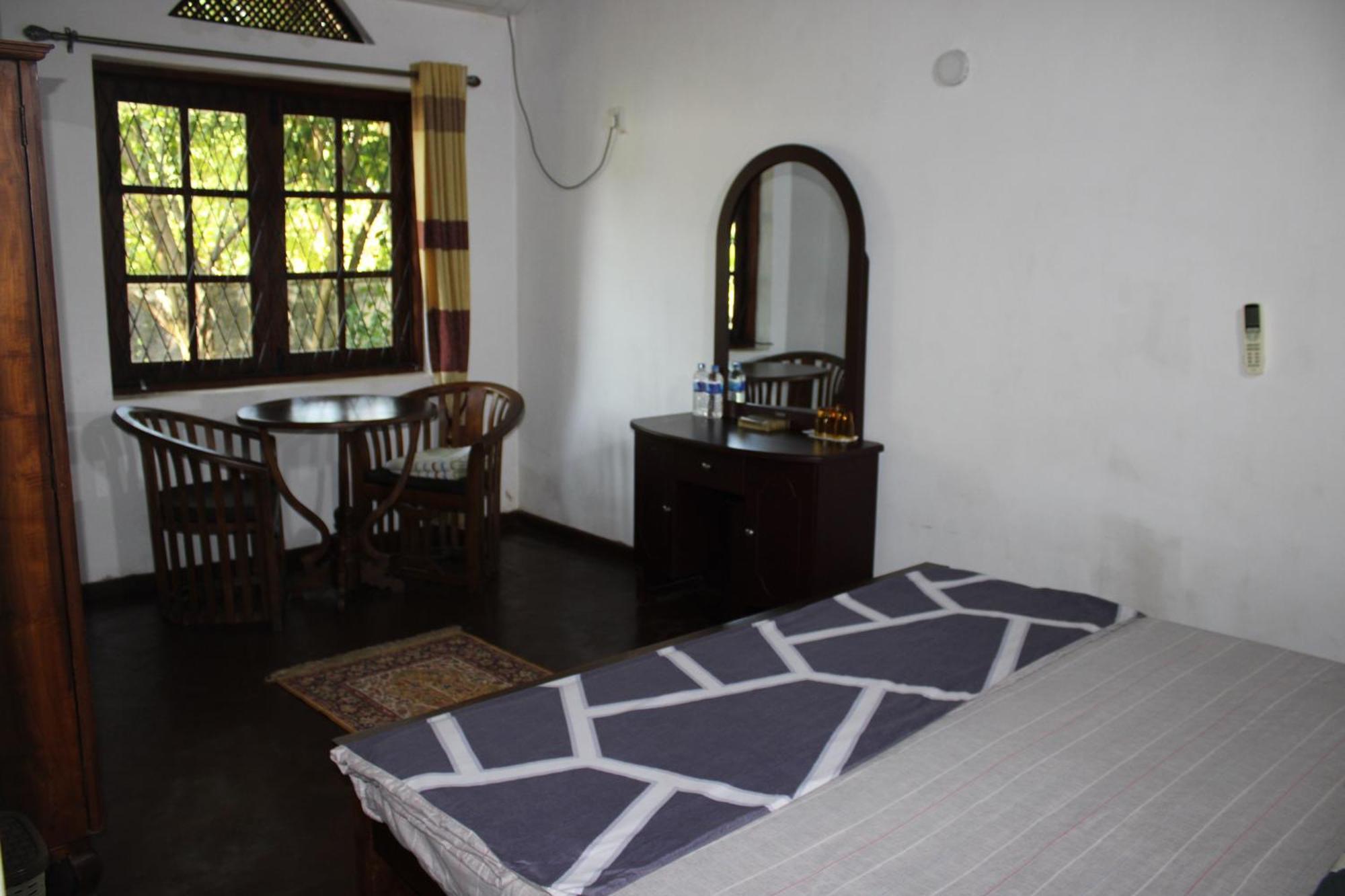 Hotel Olideb Gedara à Negombo Extérieur photo